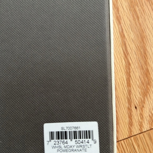 NIB! Fossil pomegranate Pink and Brown Leather wristlet. - Picture 10 of 10